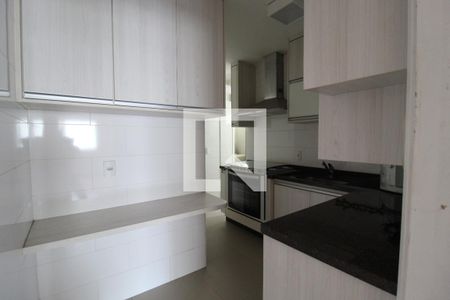 Apartamento à venda com 82m², 2 quartos e 2 vagasCozinha