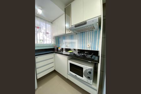 Apartamento para alugar com 66m², 3 quartos e 1 vagaCozinha 