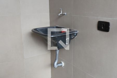 Casa para alugar com 79m², 2 quartos e 1 vagaÁrea de Serviço