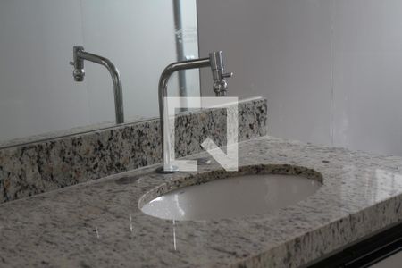 Casa para alugar com 79m², 2 quartos e 1 vagaBanheiro