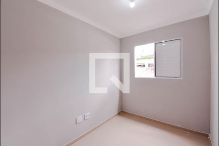 Quarto  de kitnet/studio para alugar com 1 quarto, 23m² em Jardim Santa Vicência, Guarulhos