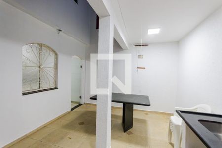 Casa à venda com 200m², 3 quartos e 3 vagas Casa à venda com 200m², 3 quartos e 3 vagasQuintal