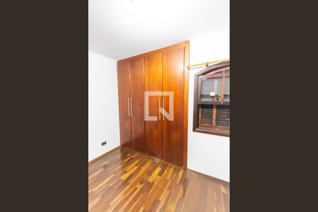 Casa à venda com 200m², 3 quartos e 3 vagas Casa à venda com 200m², 3 quartos e 3 vagasArmário