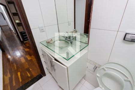 Casa à venda com 200m², 3 quartos e 3 vagas Casa à venda com 200m², 3 quartos e 3 vagasPia