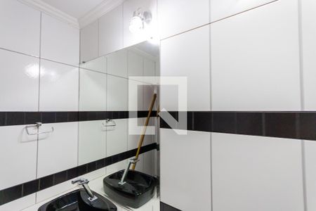 Casa à venda com 200m², 3 quartos e 3 vagas Casa à venda com 200m², 3 quartos e 3 vagasEspelho