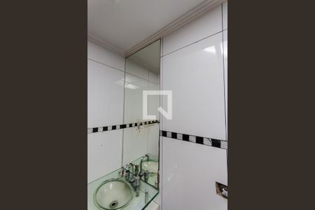 Casa à venda com 200m², 3 quartos e 3 vagas Casa à venda com 200m², 3 quartos e 3 vagasEspelho