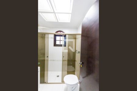 Casa à venda com 200m², 3 quartos e 3 vagas Casa à venda com 200m², 3 quartos e 3 vagasBanheiro