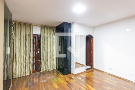Casa à venda com 200m², 3 quartos e 3 vagas Casa à venda com 200m², 3 quartos e 3 vagasSuíte 2