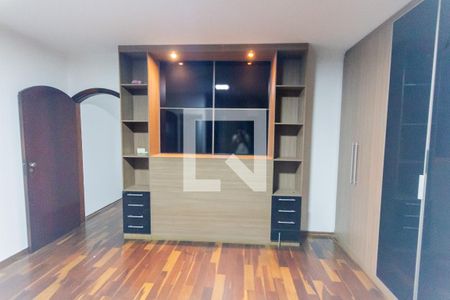 Casa à venda com 200m², 3 quartos e 3 vagas Casa à venda com 200m², 3 quartos e 3 vagasArmário