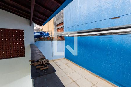 Casa à venda com 200m², 3 quartos e 3 vagas Casa à venda com 200m², 3 quartos e 3 vagasVaranda da Área de Serviço