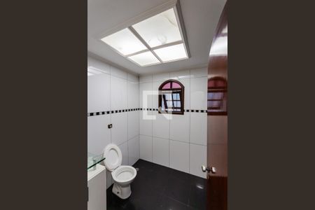 Casa à venda com 200m², 3 quartos e 3 vagas Casa à venda com 200m², 3 quartos e 3 vagasLavabo