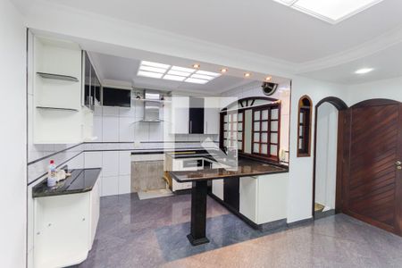 Casa à venda com 200m², 3 quartos e 3 vagas Casa à venda com 200m², 3 quartos e 3 vagasCozinha