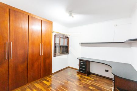 Casa à venda com 200m², 3 quartos e 3 vagas Casa à venda com 200m², 3 quartos e 3 vagasQuarto