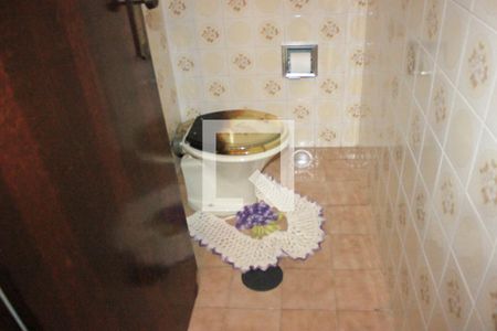 Lavabo de casa para alugar com 4 quartos, 360m² em Vila Galvão, Guarulhos