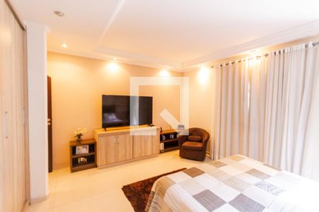 Casa à venda com 412m², 3 quartos e 3 vagasSuíte