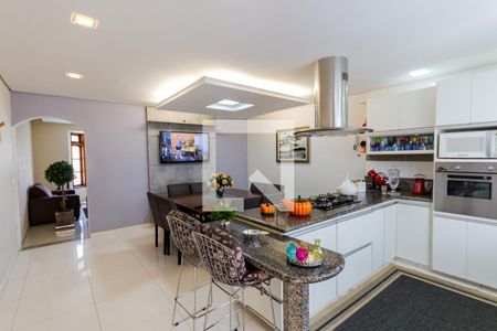 Casa à venda com 412m², 3 quartos e 3 vagasCozinha