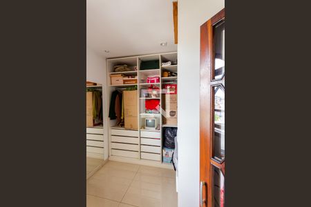 Casa à venda com 412m², 3 quartos e 3 vagasCloset