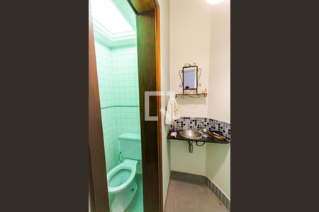 Casa à venda com 412m², 3 quartos e 3 vagasBanheiro de serviço