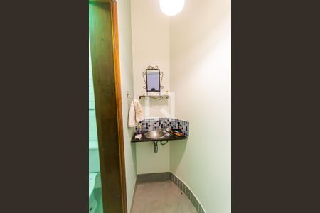 Casa à venda com 412m², 3 quartos e 3 vagasBanheiro de serviço