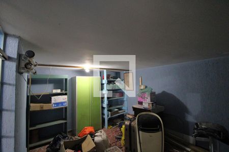 Casa à venda com 230m², 5 quartos e 4 vagasfundos da casa