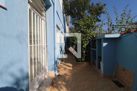 Casa à venda com 230m², 5 quartos e 4 vagasQuintal lateral