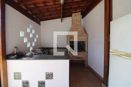 Casa à venda com 230m², 5 quartos e 4 vagasChurrasqueira