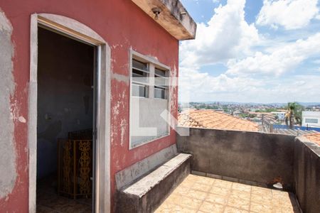 Casa à venda com 200m², 2 quartos e 2 vagas Casa à venda com 200m², 2 quartos e 2 vagasTerraço