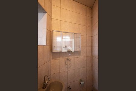 Casa à venda com 200m², 2 quartos e 2 vagas Casa à venda com 200m², 2 quartos e 2 vagasBanheiro 2