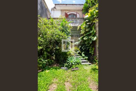 Casa à venda com 200m², 2 quartos e 2 vagas Casa à venda com 200m², 2 quartos e 2 vagasJardim