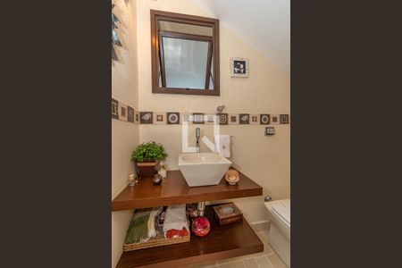 Casa de condomínio à venda com 520m², 4 quartos e 2 vagasLavabo