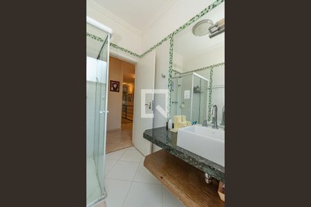 Casa de condomínio à venda com 520m², 4 quartos e 2 vagasBanheiro Corredor