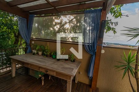 Casa de condomínio à venda com 520m², 4 quartos e 2 vagasDeck