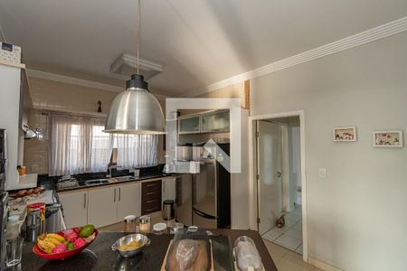 Casa de condomínio à venda com 520m², 4 quartos e 2 vagasCozinha