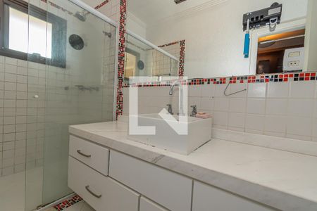 Casa de condomínio à venda com 520m², 4 quartos e 2 vagasBanheiro da Suíte 2
