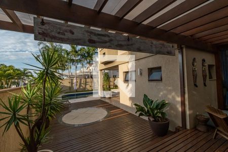 Casa de condomínio à venda com 520m², 4 quartos e 2 vagasDeck