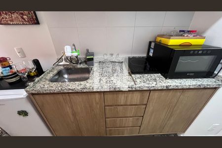 Studio à venda com 28m², 1 quarto e sem vagaCozinha - Armários