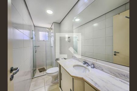 Banheiro de apartamento para alugar com 1 quarto, 42m² em Pitangueiras, Guarujá