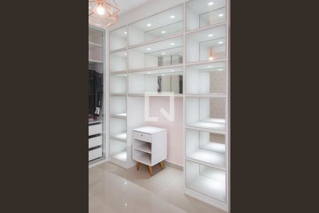 Casa de condomínio à venda com 120m², 3 quartos e 2 vagasSuíte