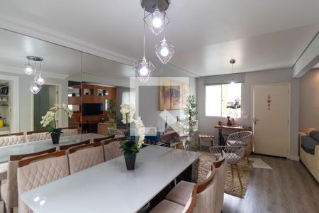 Sala de casa de condomínio à venda com 2 quartos, 150m² em Parque Rural Fazenda Santa Cândida, Campinas