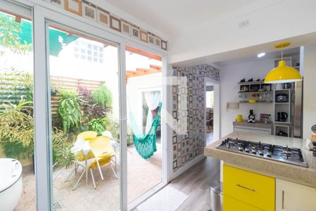 Casa de condomínio à venda com 150m², 2 quartos e 2 vagas Casa de condomínio à venda com 150m², 2 quartos e 2 vagasCozinha