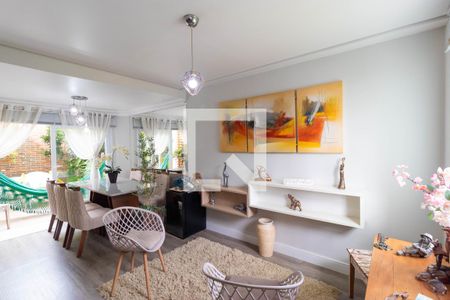 Casa de condomínio à venda com 150m², 2 quartos e 2 vagas Casa de condomínio à venda com 150m², 2 quartos e 2 vagasSala