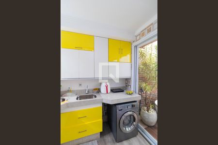 Casa de condomínio à venda com 150m², 2 quartos e 2 vagas Casa de condomínio à venda com 150m², 2 quartos e 2 vagasÁrea de Serviço