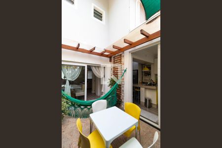 Casa de condomínio à venda com 150m², 2 quartos e 2 vagas Casa de condomínio à venda com 150m², 2 quartos e 2 vagasQuintal