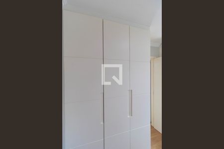 Casa de condomínio à venda com 150m², 2 quartos e 2 vagas Casa de condomínio à venda com 150m², 2 quartos e 2 vagasCloset da Suíte