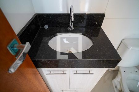 Apartamento para alugar com 59m², 2 quartos e 1 vaga Apartamento para alugar com 59m², 2 quartos e 1 vagaBanheiro