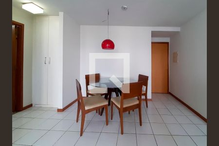 Sala de apartamento à venda com 2 quartos, 70m² em Barra da Tijuca, Rio de Janeiro