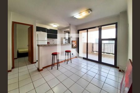 Sala de apartamento para alugar com 2 quartos, 70m² em Barra da Tijuca, Rio de Janeiro