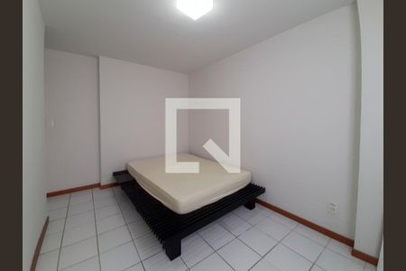 Quarto 1 suíte de apartamento para alugar com 2 quartos, 70m² em Barra da Tijuca, Rio de Janeiro