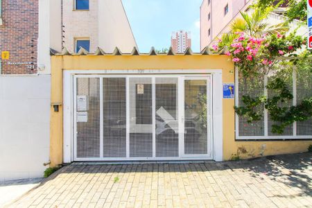 Casa à venda com 300m², 4 quartos e 2 vagasFachada