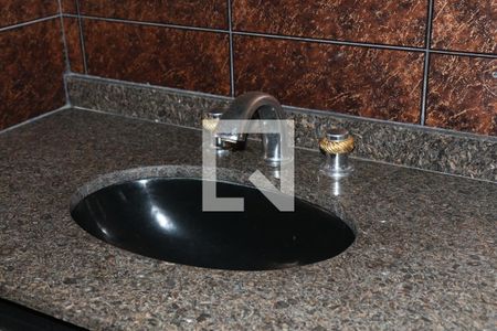 Casa à venda com 300m², 7 quartos e 10 vagasBanheiro casa 2